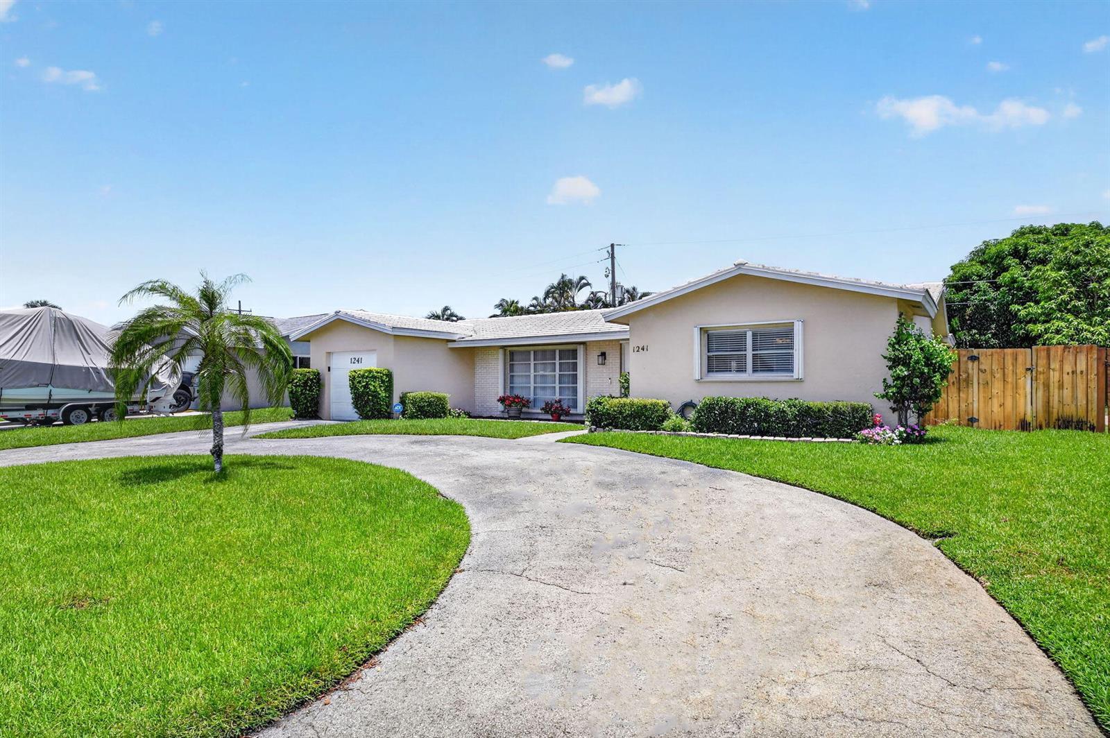 1241 SW 28th Avenue, Boynton Beach FL 33426 photo 2