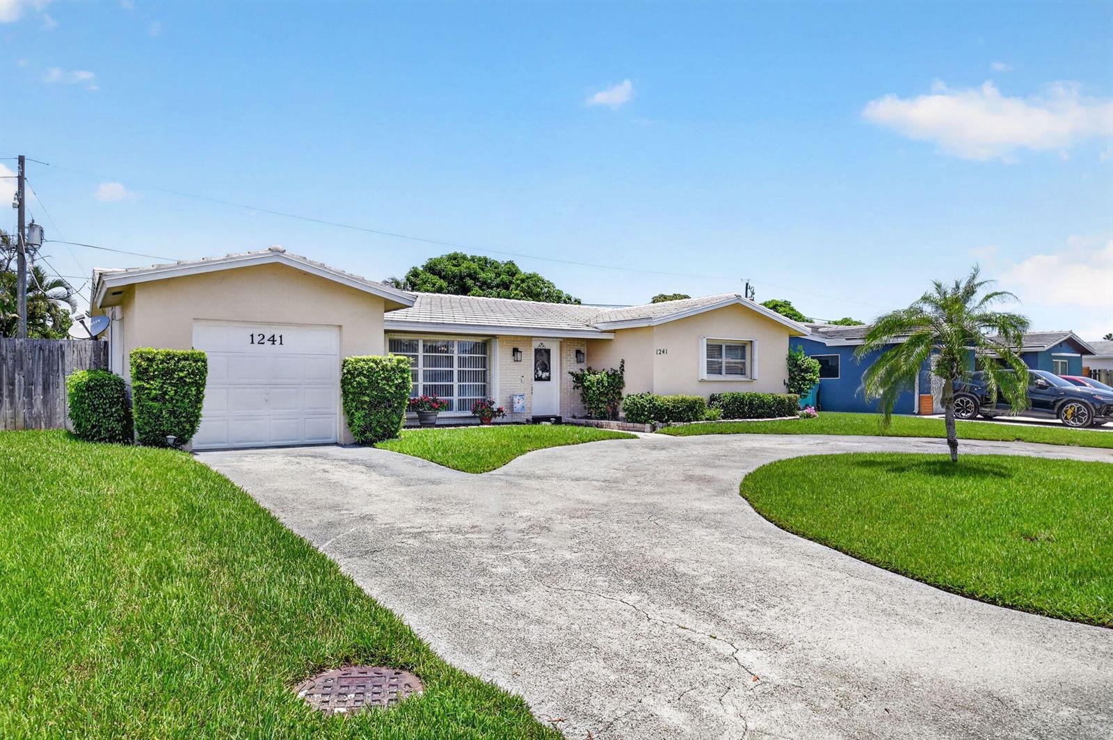 1241 SW 28th Avenue, Boynton Beach FL 33426 photo 3
