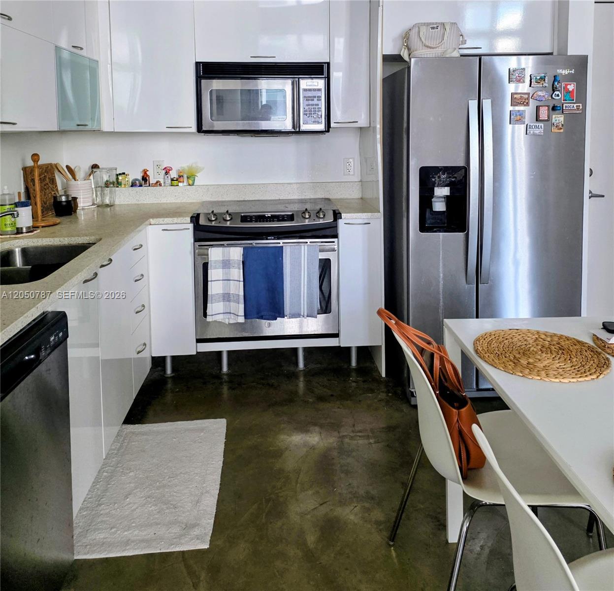 234 NE 3rd St, Miami FL 33132 photo 2