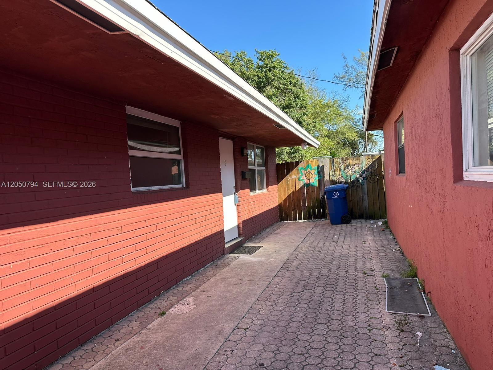 623 NW 9th Ave # 3, Fort Lauderdale FL 33311 photo 3
