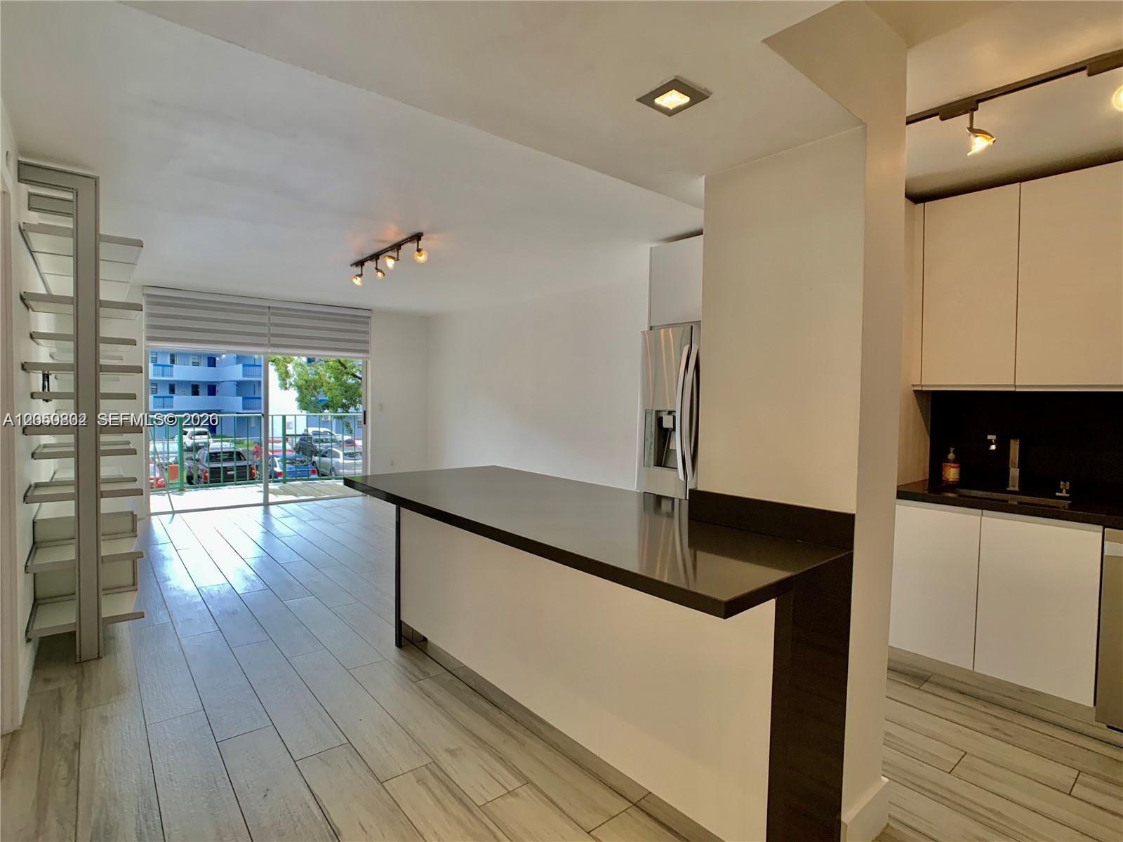 9360 Fontainebleau Blvd # 212, Miami FL 33172