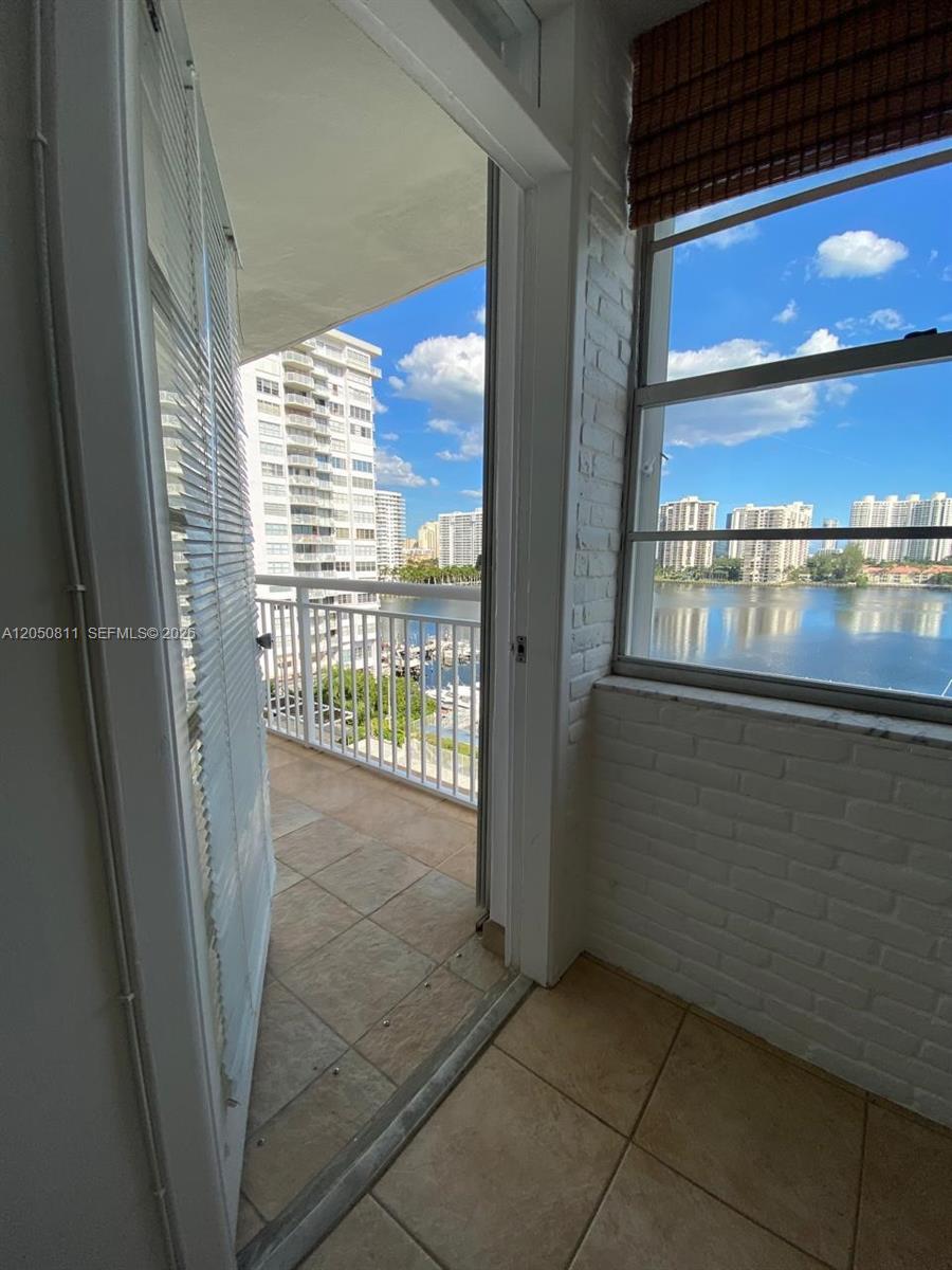 Aventura, FL 33160 photo 5
