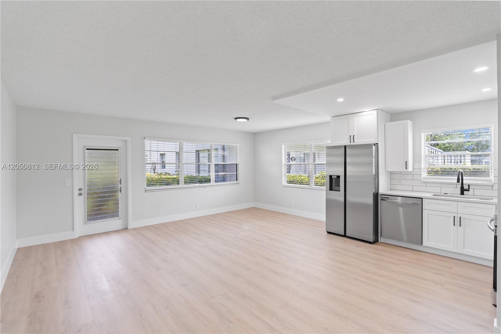 213 N Oakridge N # 213, Deerfield Beach FL 33442 photo 4