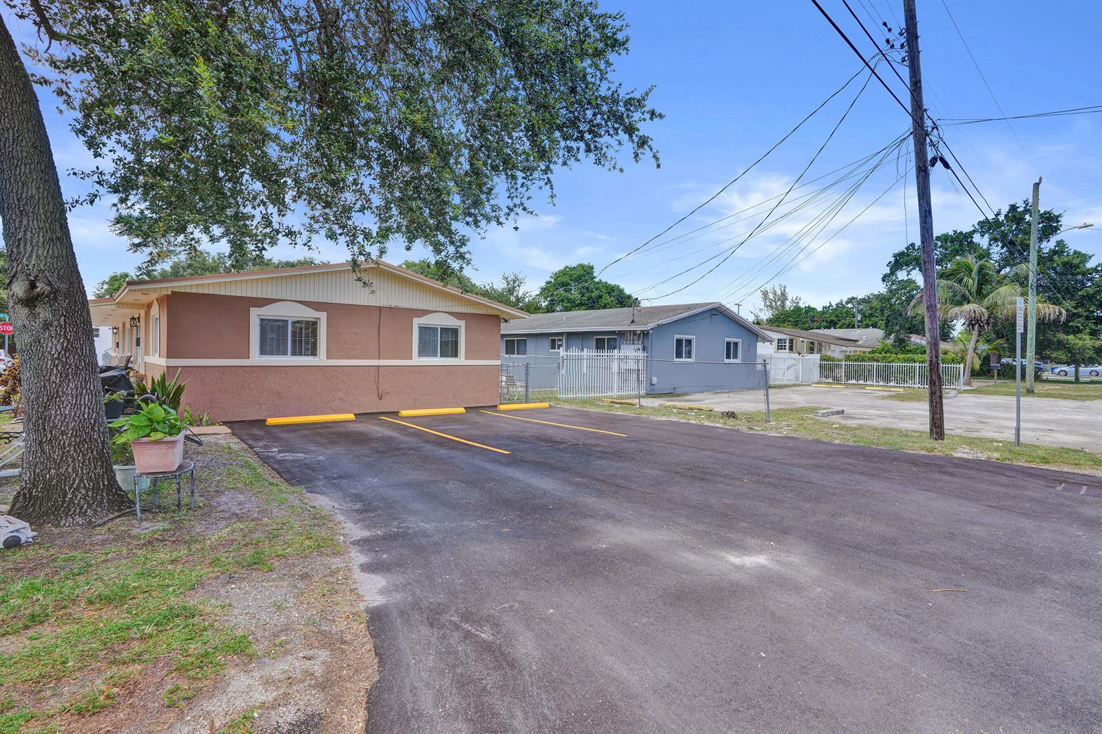 2147 NW 100th Street, Miami FL 33147 photo 4