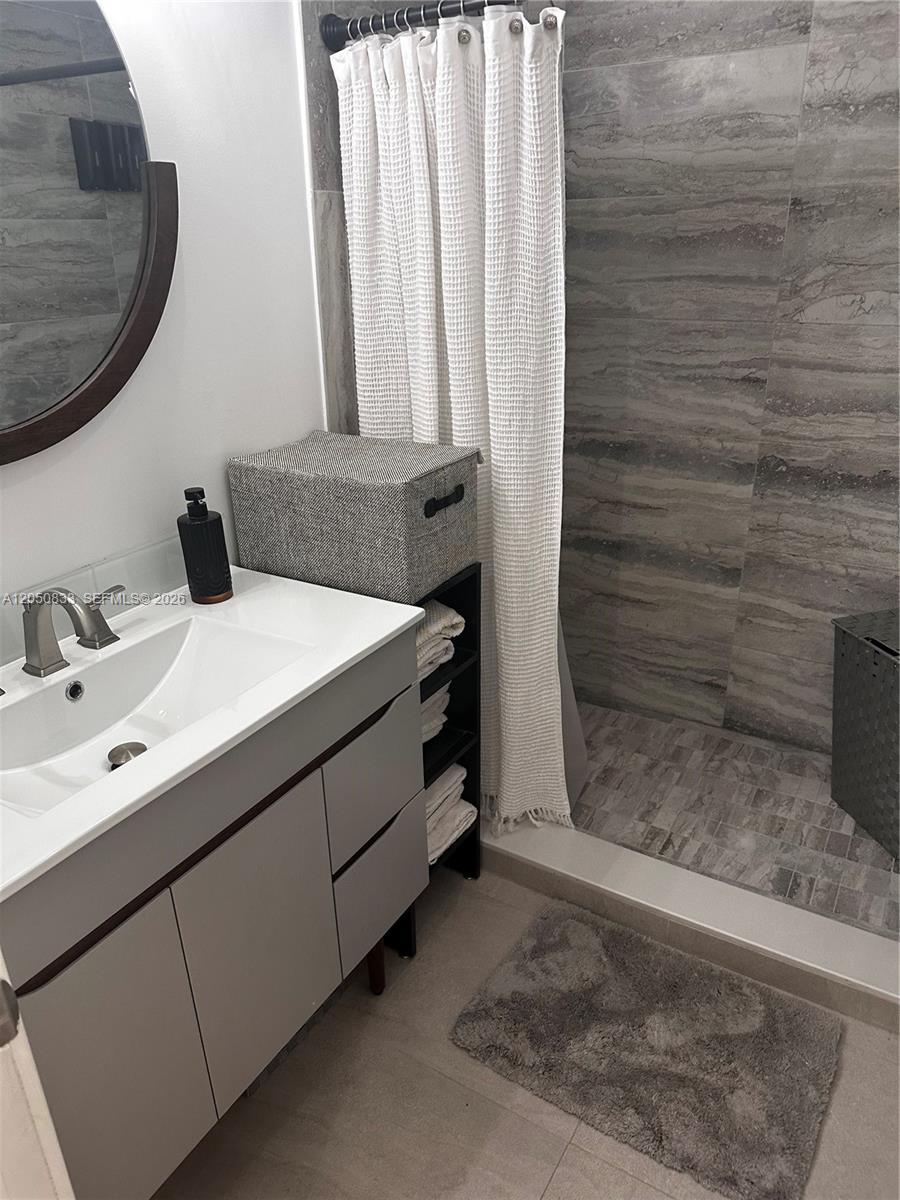 2404 NE 135th St # 2404, North Miami FL 33181 photo 2