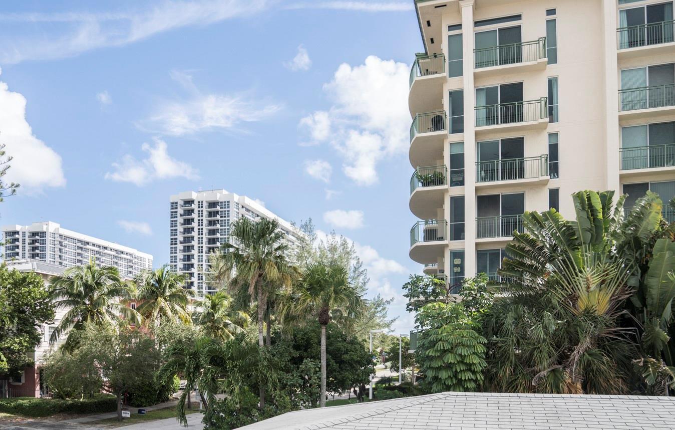 424 N Riverside Drive, Pompano Beach FL 33062 photo 2