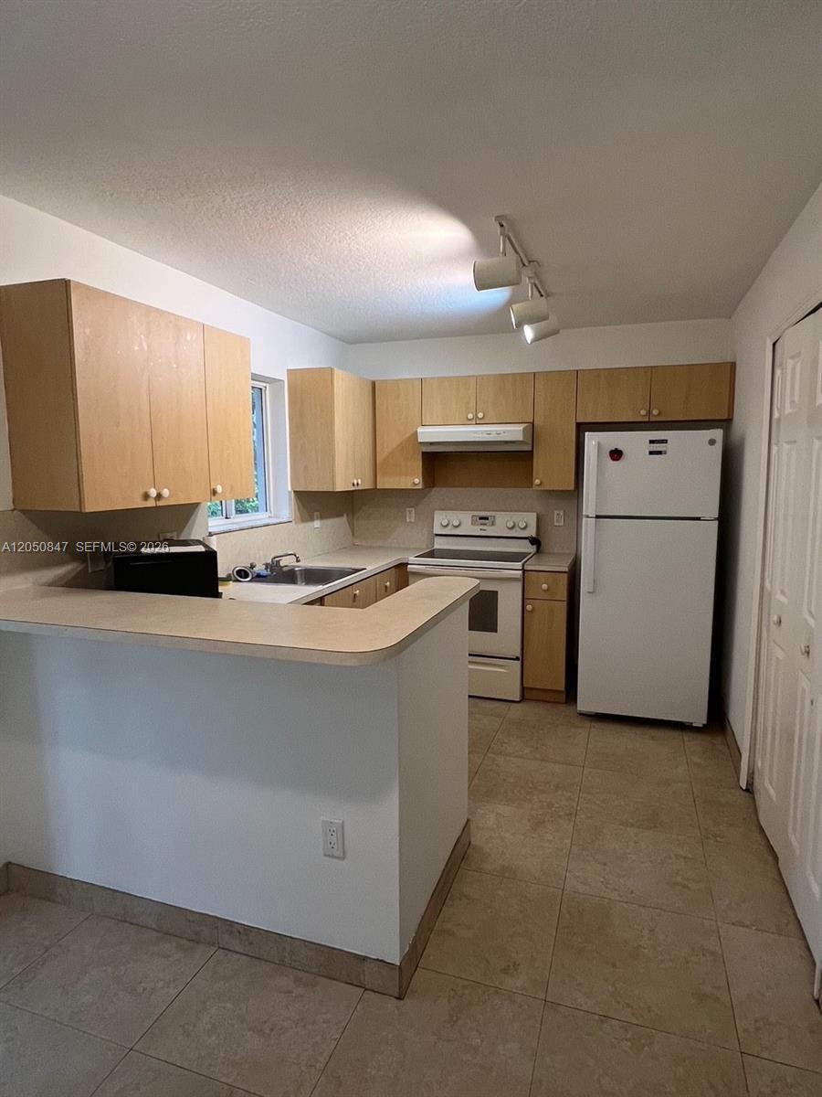 2911 SE 13th Rd # 40, Homestead FL 33035 photo 4