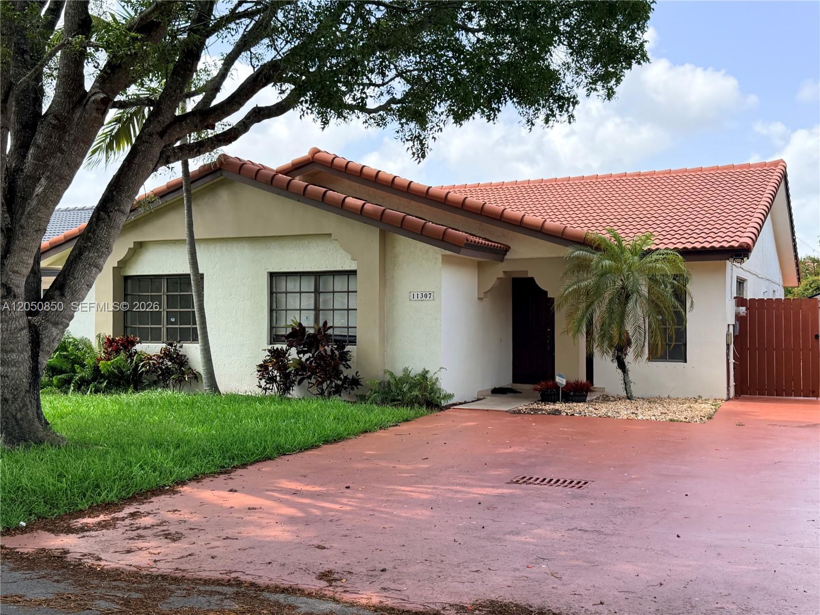 11307 SW 74th Ter, Miami FL 33173