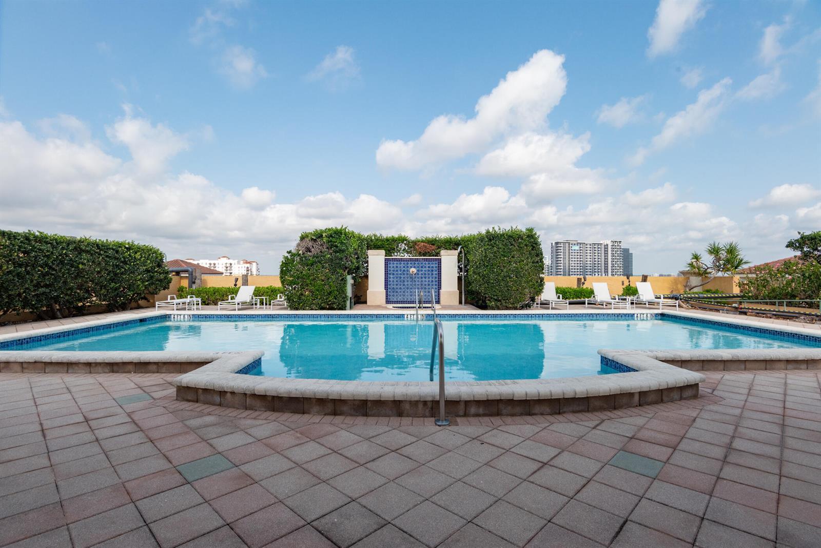 403 S Sapodilla Avenue # 207, West Palm Beach FL 33401 photo 5