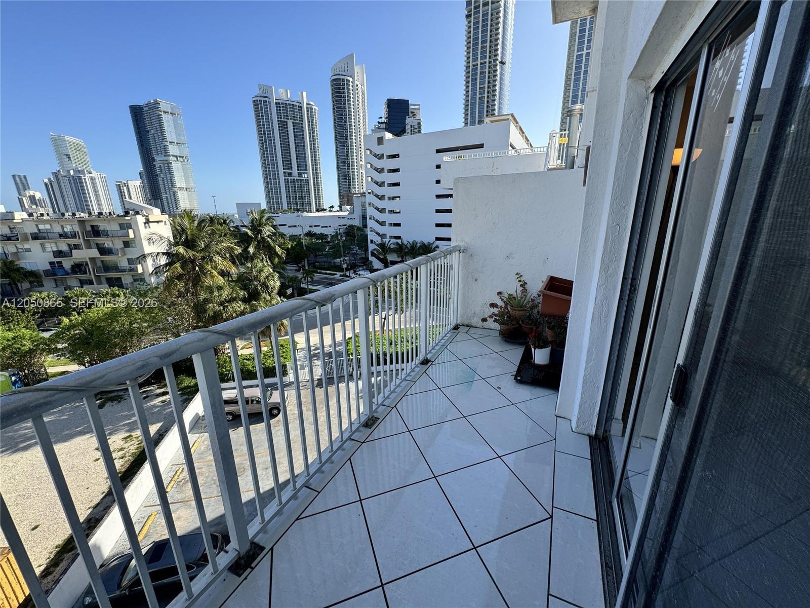 17800 Atlantic Blvd, Sunny Isles Beach FL 33160 photo 2