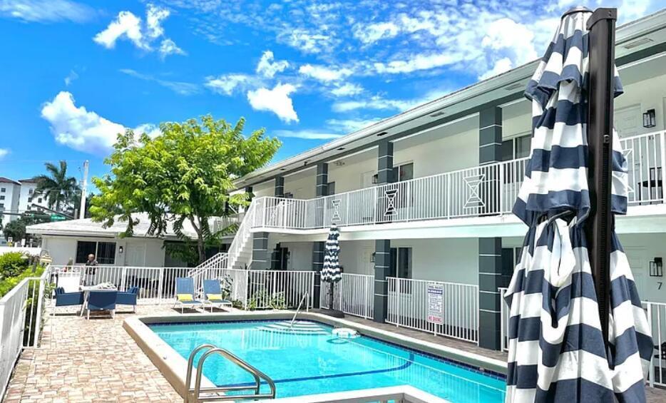 330 W Camino Real # 12, Boca Raton FL 33432