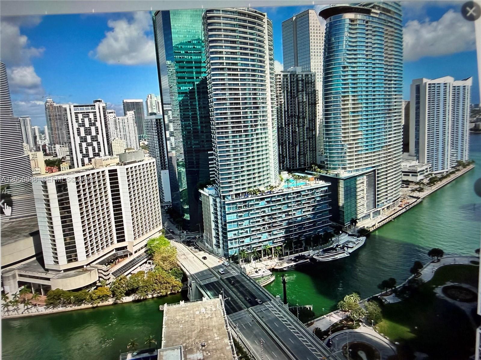 500 Brickell Ave # 2003, Miami FL 33131 photo 2