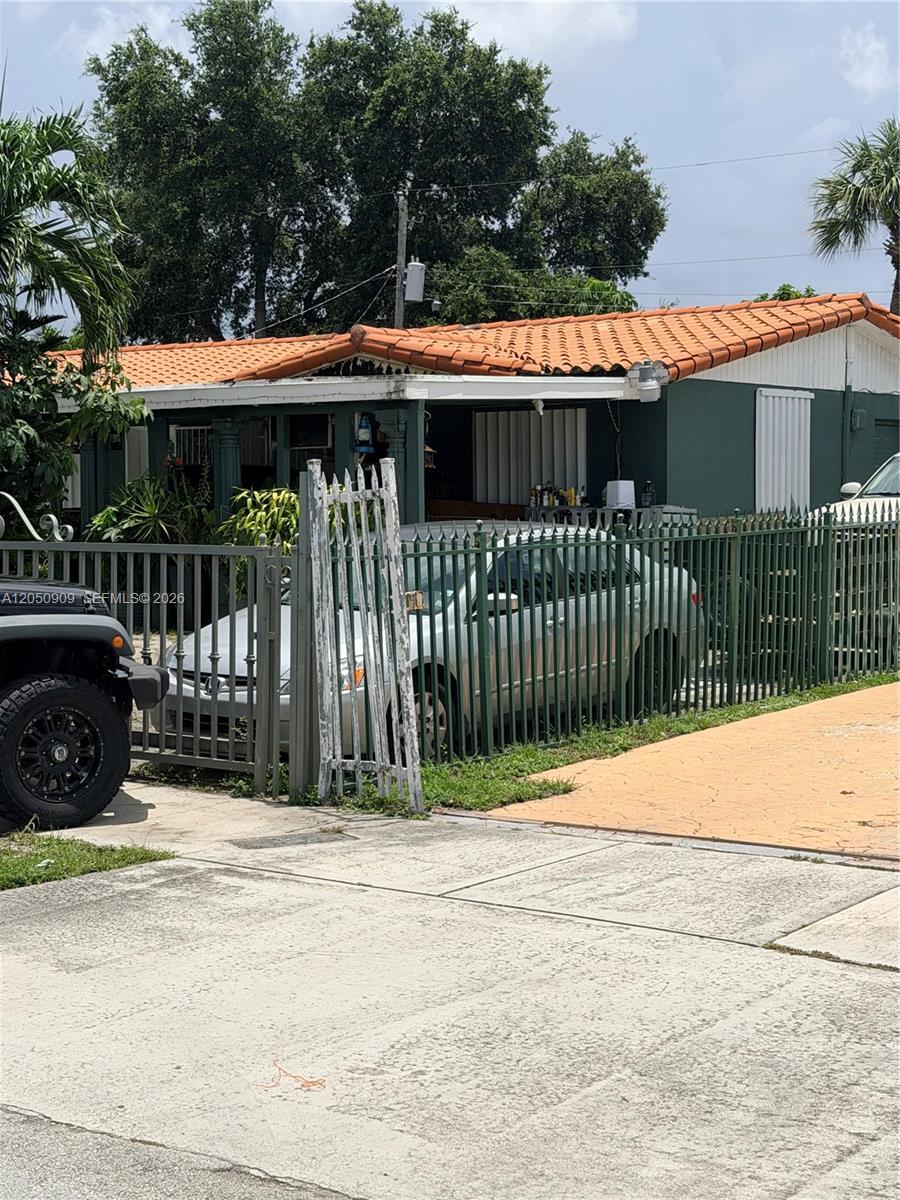 17935 NW 48th Ct, Miami Gardens FL 33055 photo 3