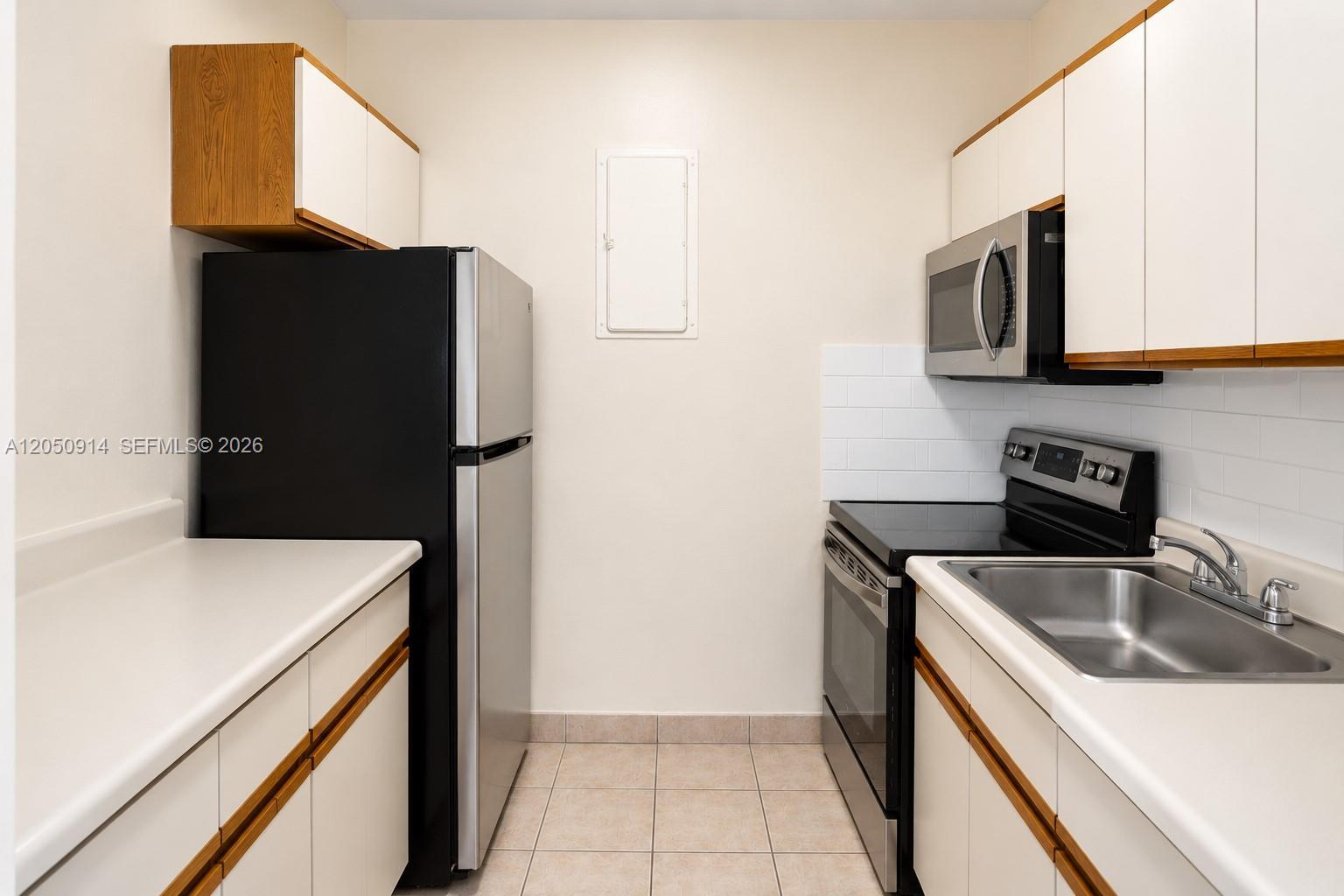 Hollywood, FL 33020 photo 3