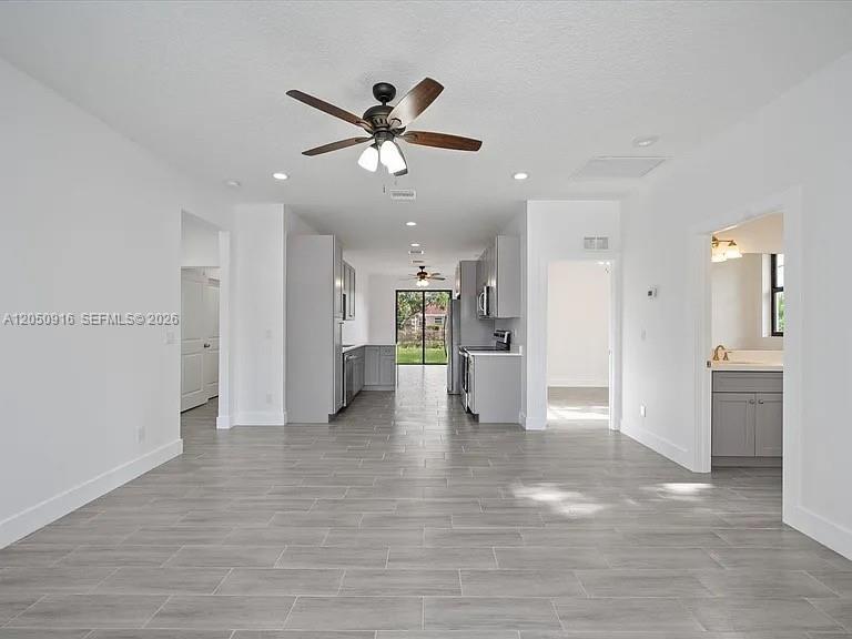141 W 16th St, Riviera Beach FL 33404 photo 2