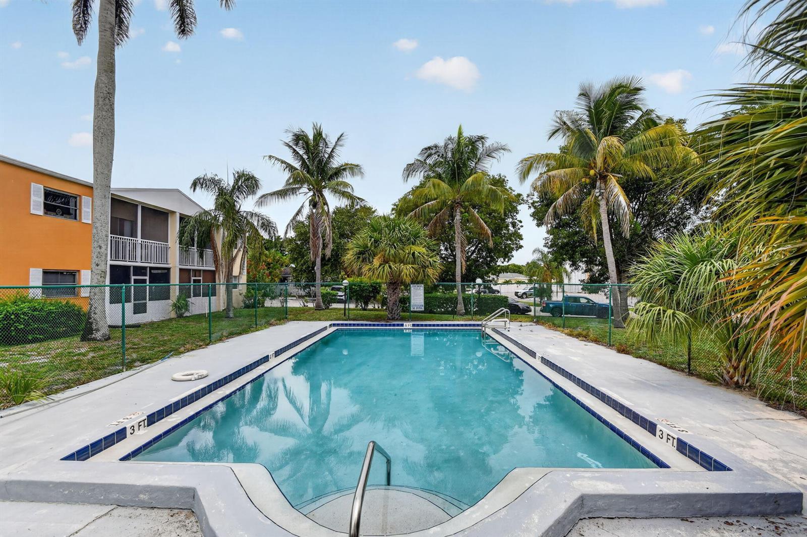 1505 Crescent Circle # B24, Lake Park FL 33403 photo 3