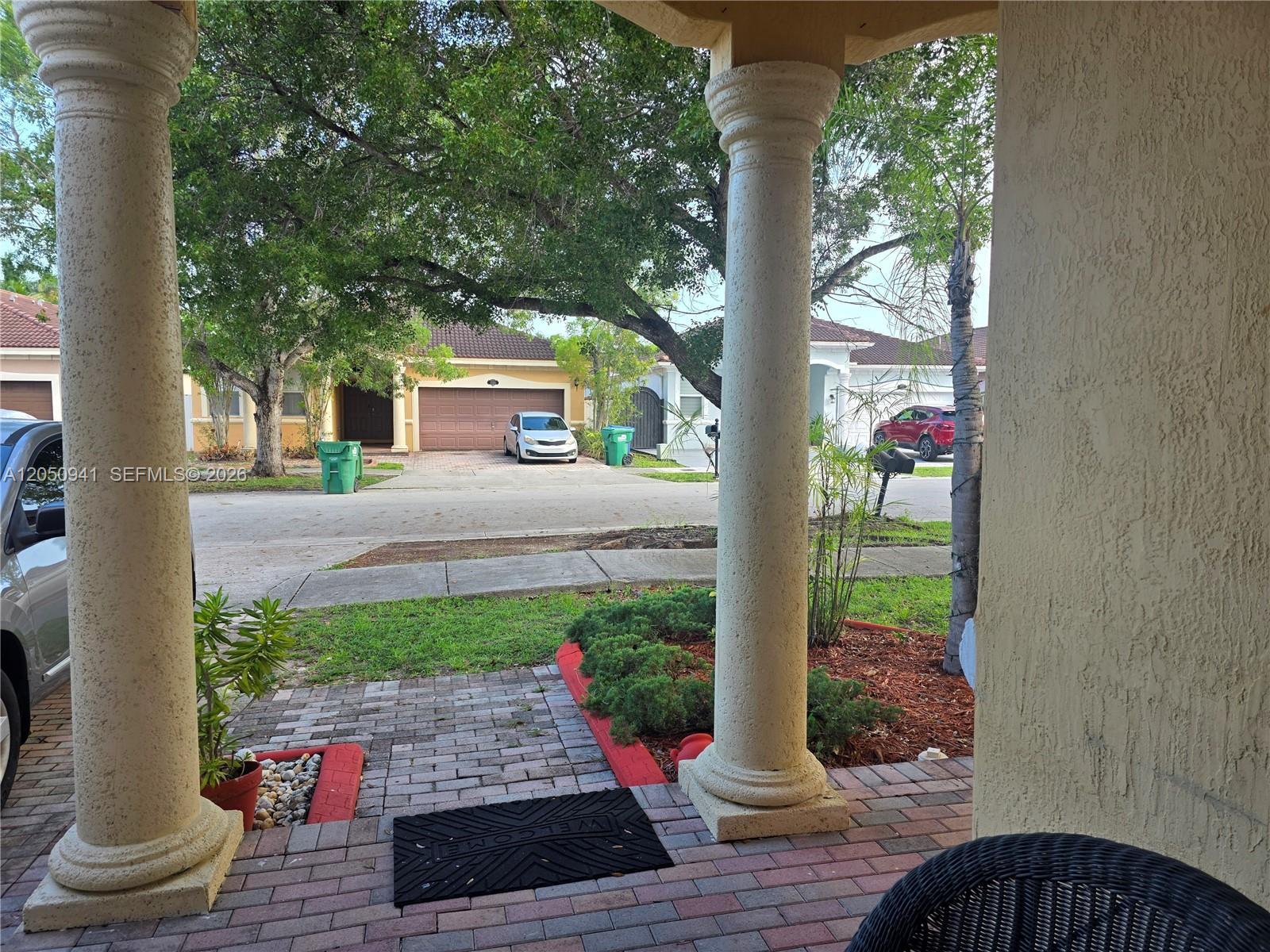 15103 SW 11th Ln, Miami FL 33194 photo 3