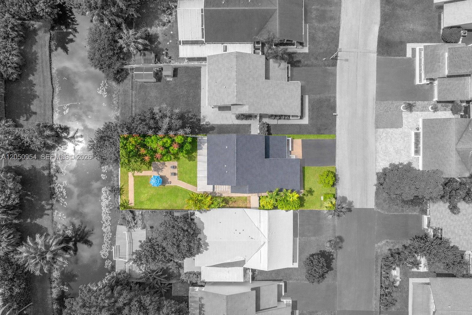 3950 SW 82nd Ter, Davie FL 33328