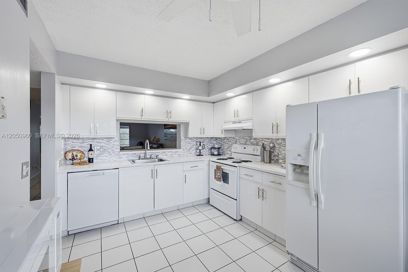 1300 SW 125th Ave # 406K, Pembroke Pines FL 33027 photo 2