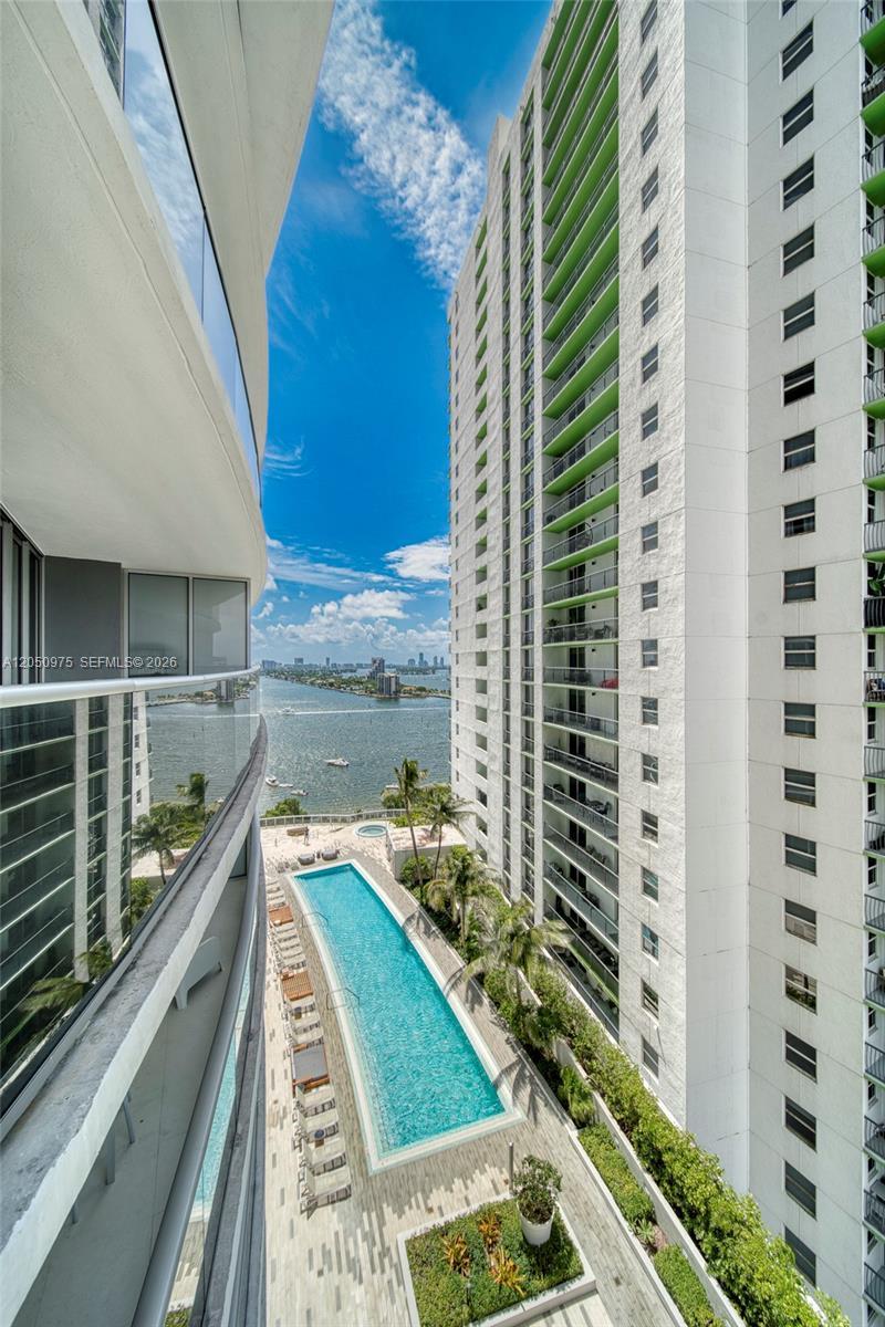 488 NE 18th St # 2002, Miami FL 33132 photo 2