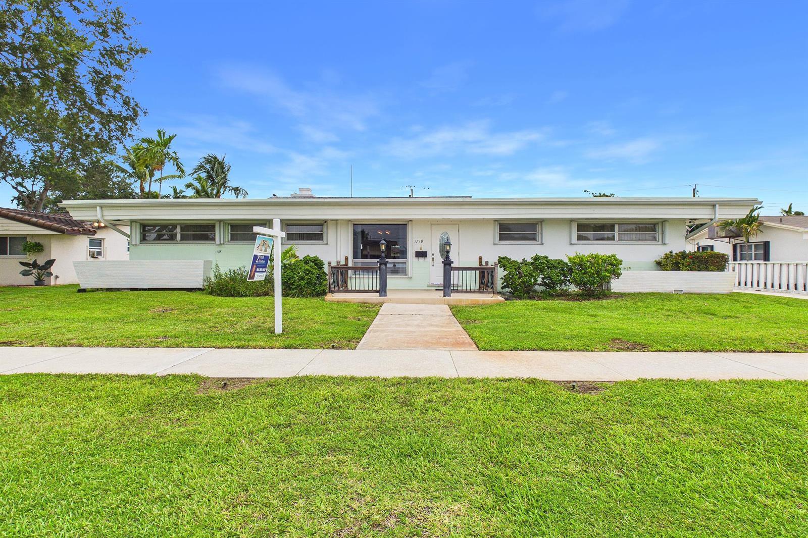 1719 N 44th Avenue, Hollywood FL 33021 photo 2