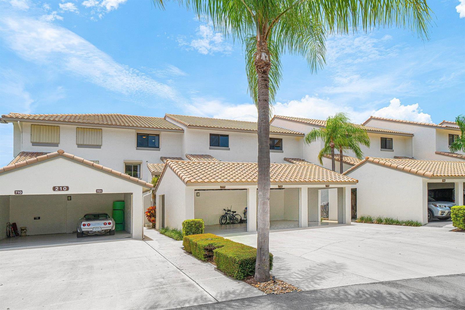 210 Captains Walk # 711, Delray Beach FL 33483 photo 4
