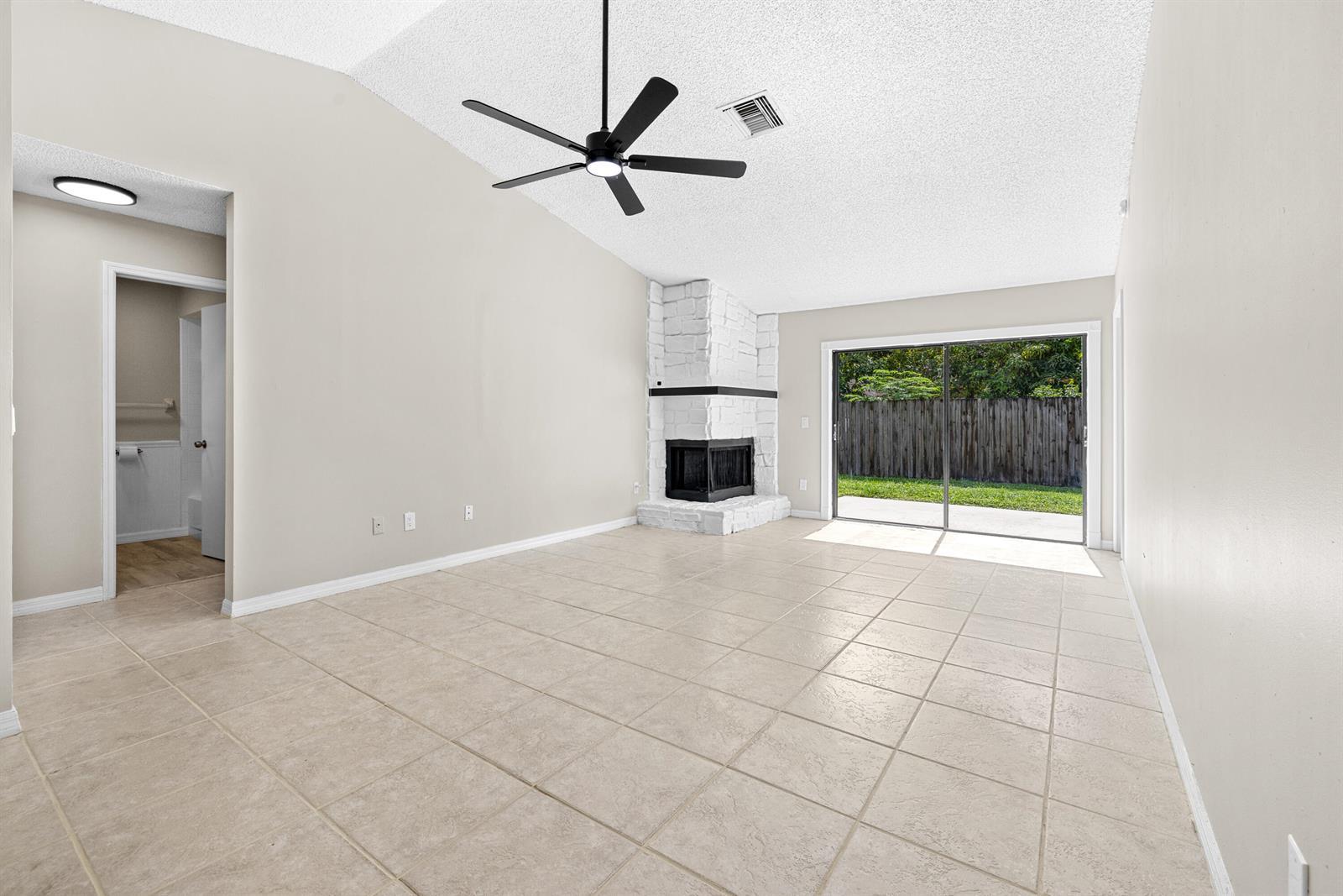 1322 Denlow Lane, Royal Palm Beach FL 33411 photo 3