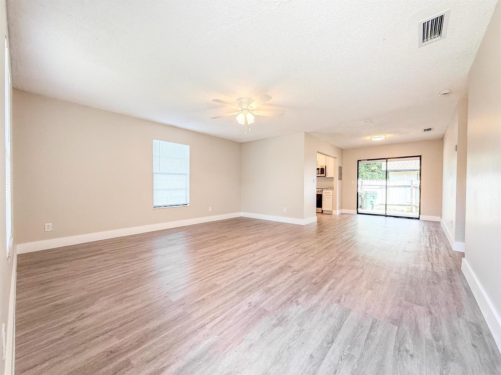 3082 Swain Boulevard, FL 33463 photo 2