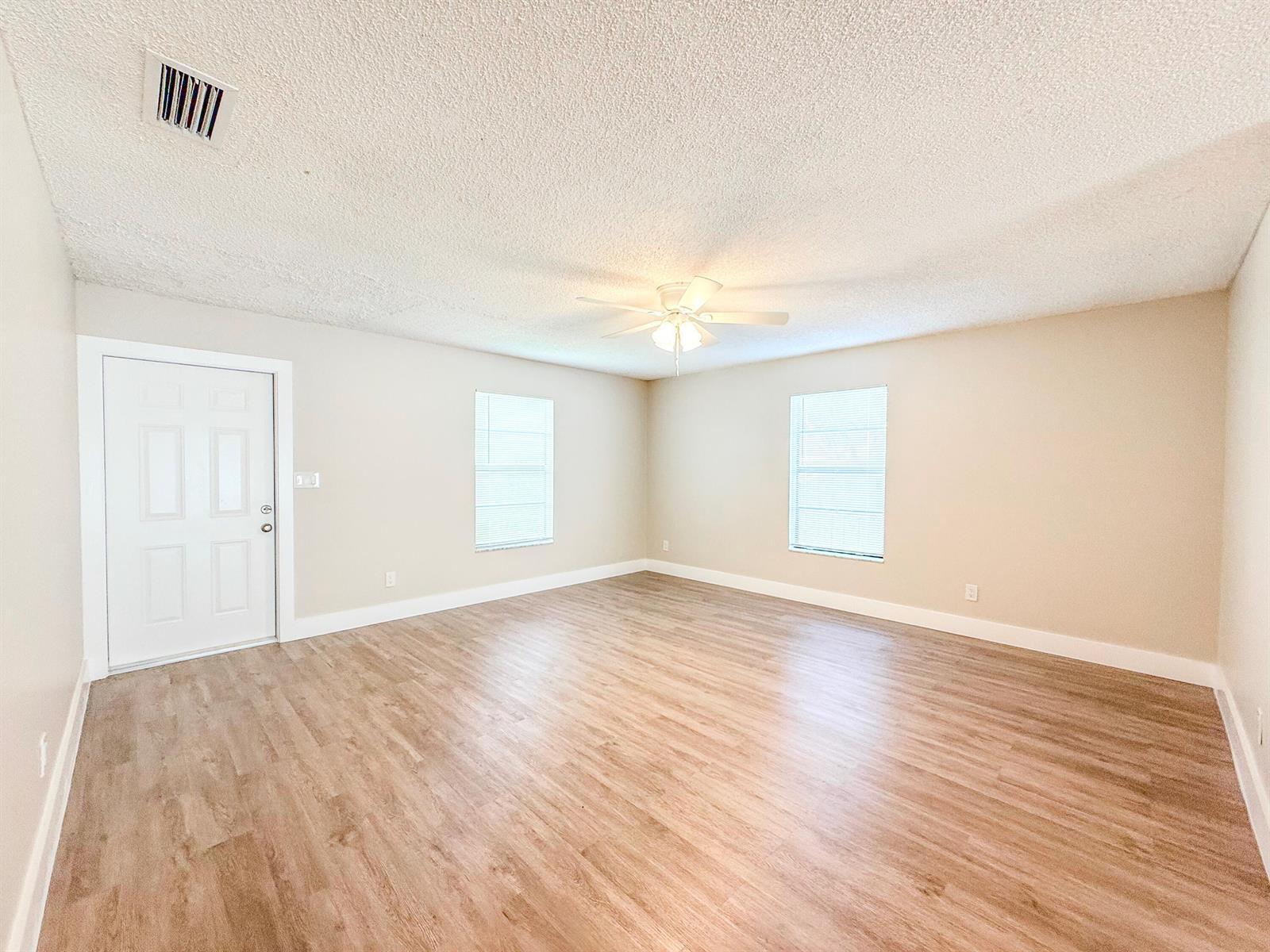 3082 Swain Boulevard, FL 33463 photo 3