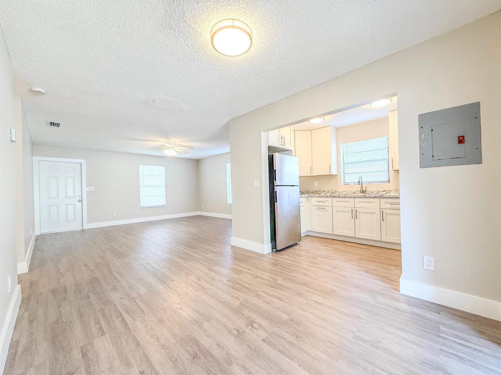 3082 Swain Boulevard, FL 33463
