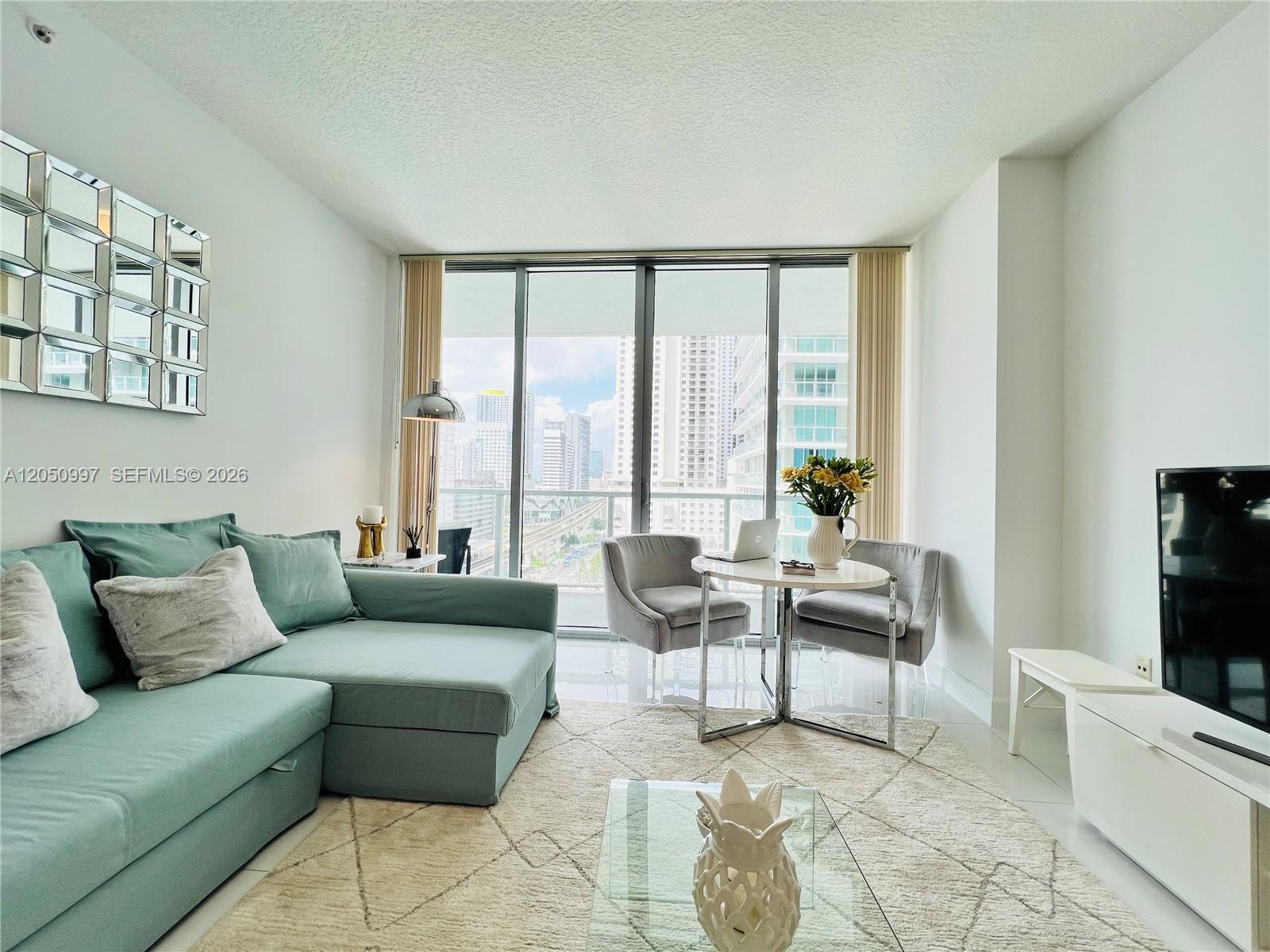 79 SW 12th St, Miami FL 33130 photo 3
