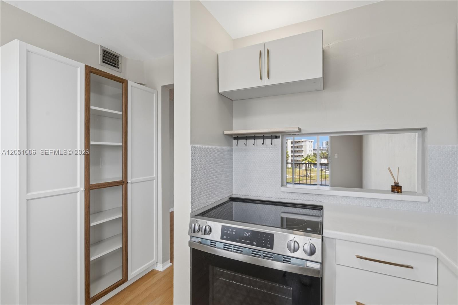 2851 Leonard Dr # J402, Aventura FL 33160 photo 5
