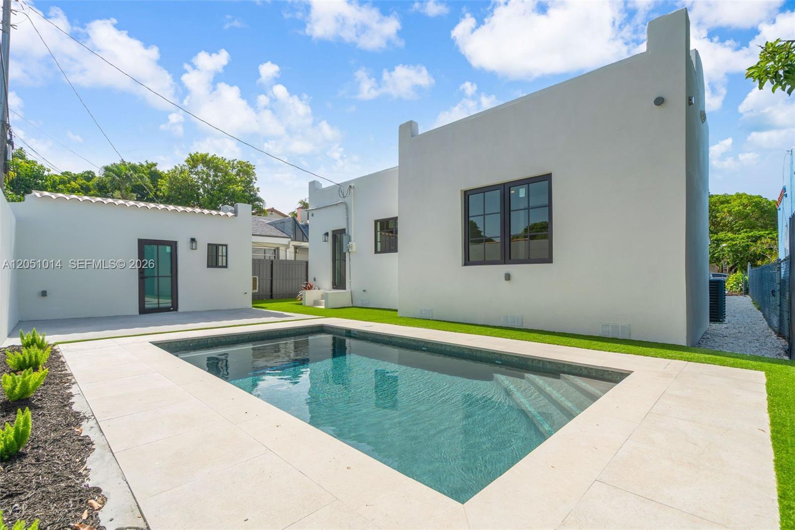 1760 SW 16th Ter, Miami FL 33145 photo 4