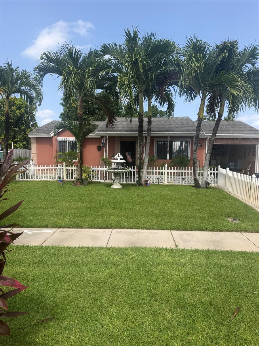 1304 Donwoods Lane, Royal Palm Beach FL 33411