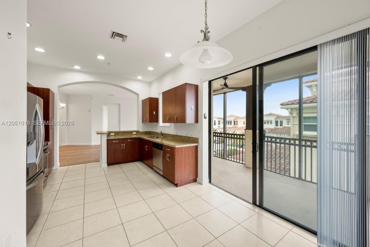 2900 NW 125th Ave # 416, Sunrise FL 33323 photo 5