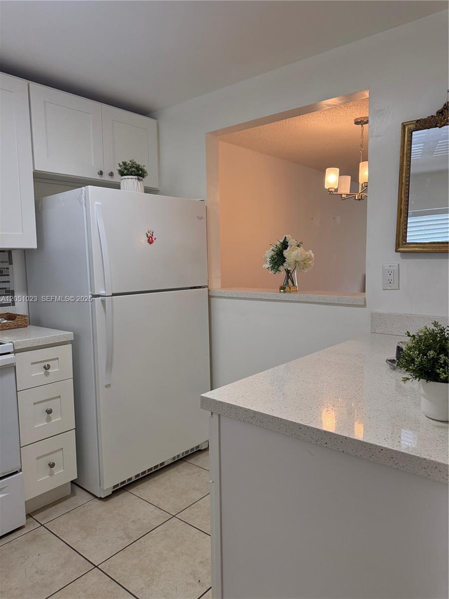 9540 Sunrise Lakes Blvd # 208, Sunrise FL 33322 photo 3