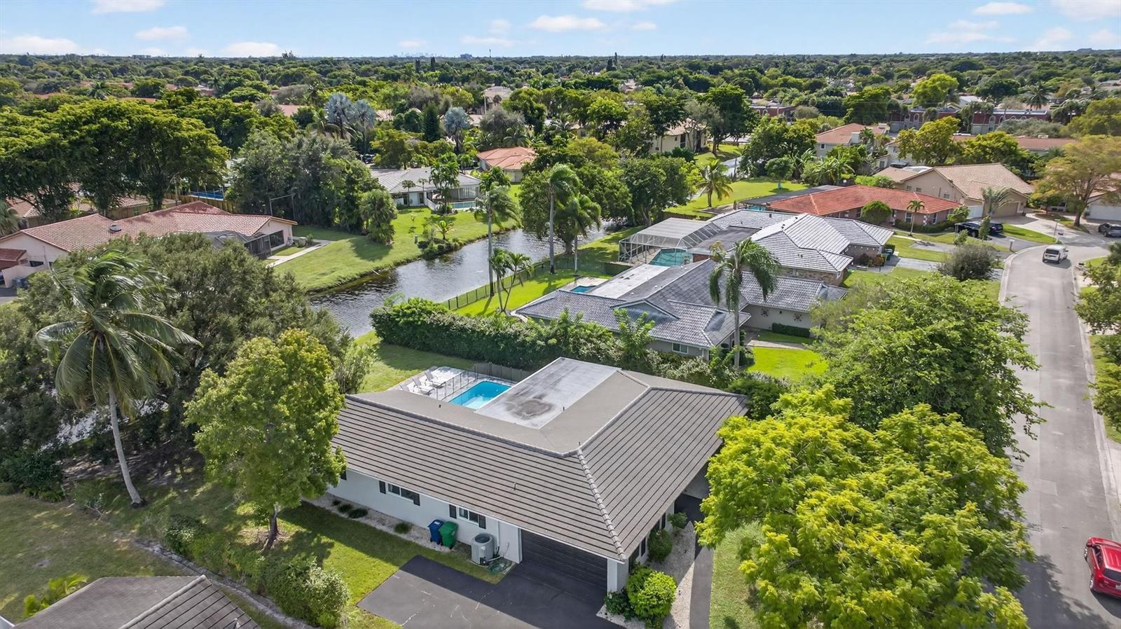 2421 NW 114th Avenue, Coral Springs FL 33065 photo 4