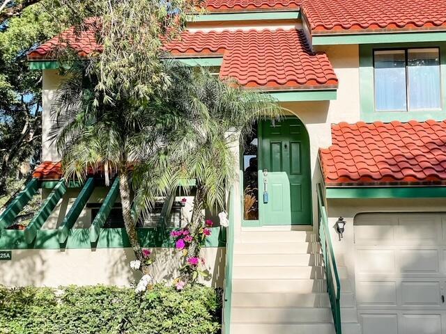 25 Lexington Lane W, Palm Beach Gardens FL 33418 photo 2