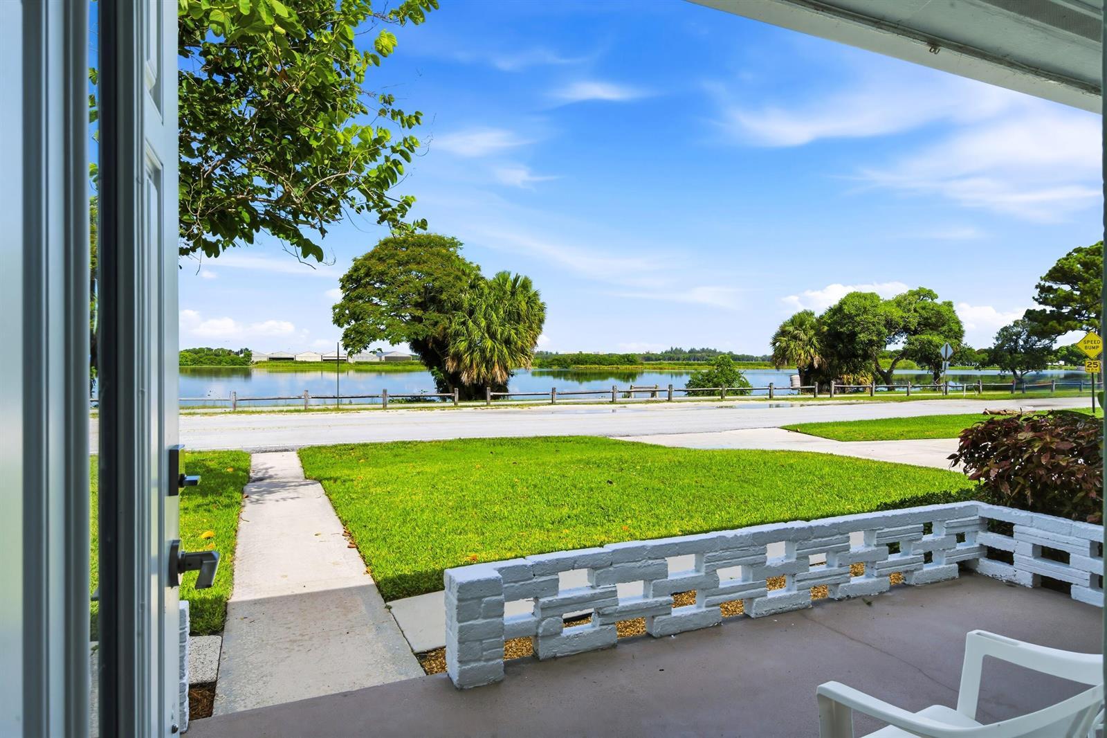 5920 Lake Osborne Drive, Lake Worth FL 33461 photo 5