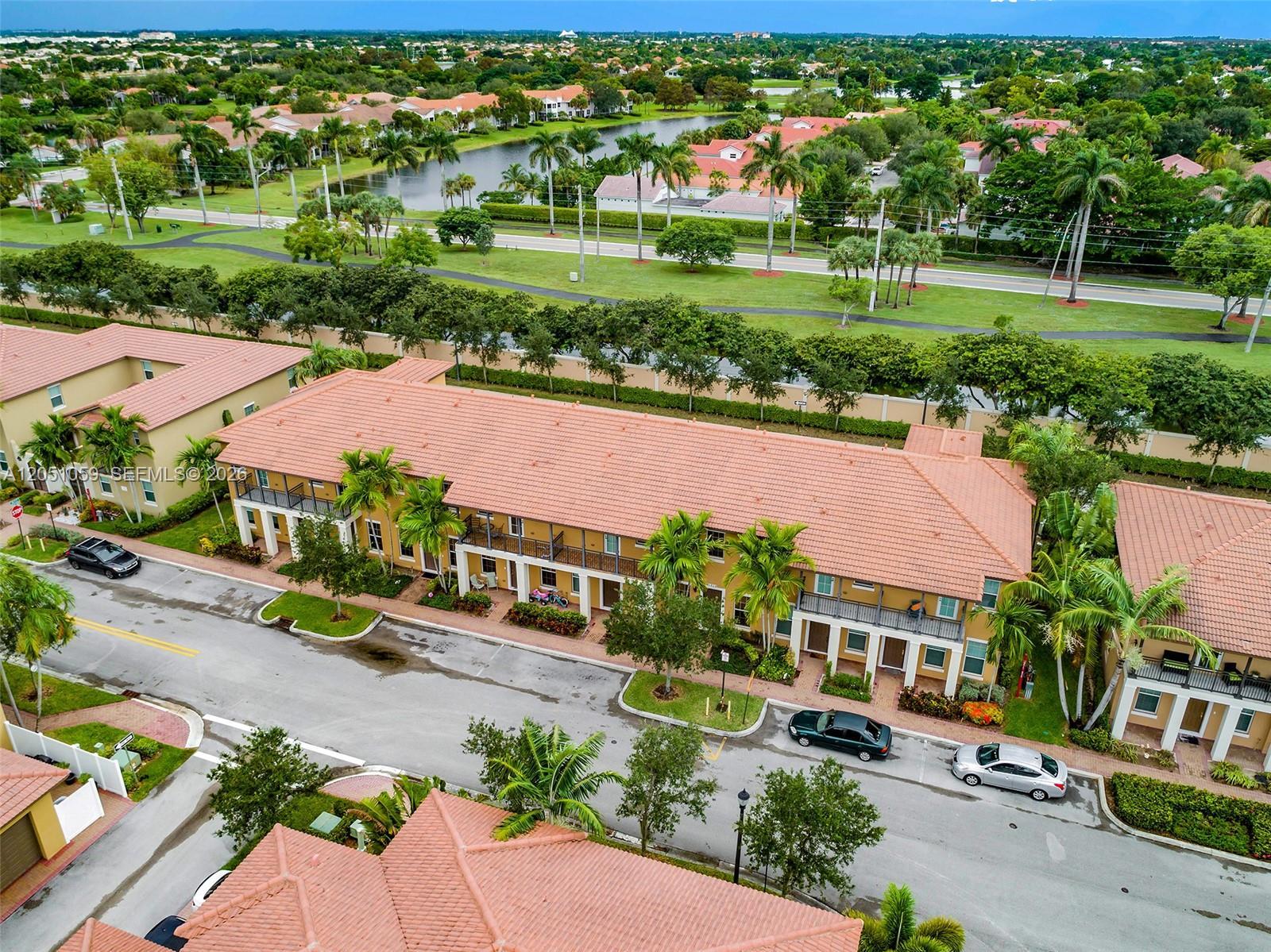 1213 SW 147th Ave, Pembroke Pines FL 33027 photo 5