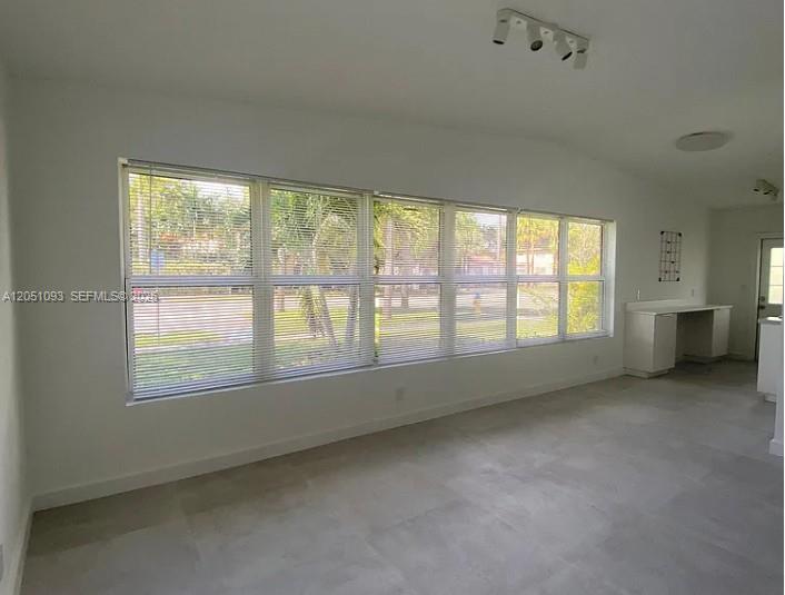 2001 NE 167th St # 1, North Miami Beach FL 33162 photo 5