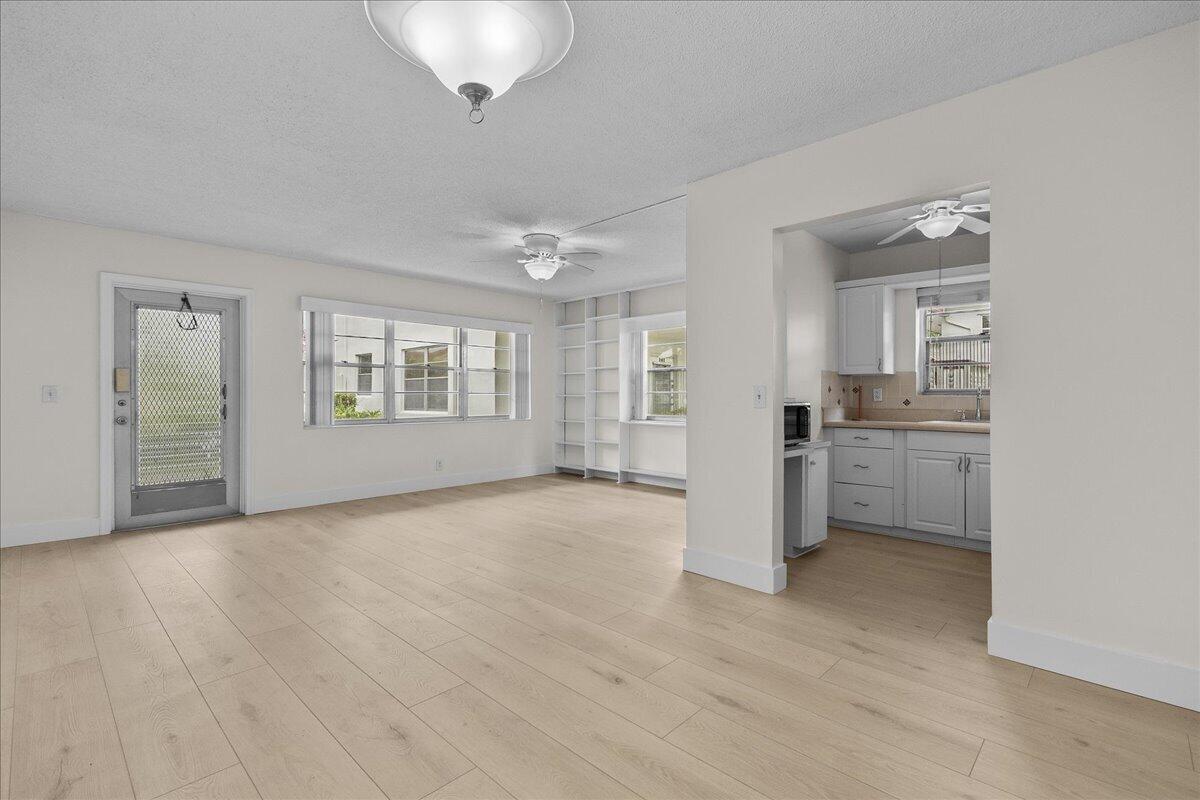 142 Kent I, West Palm Beach FL 33417