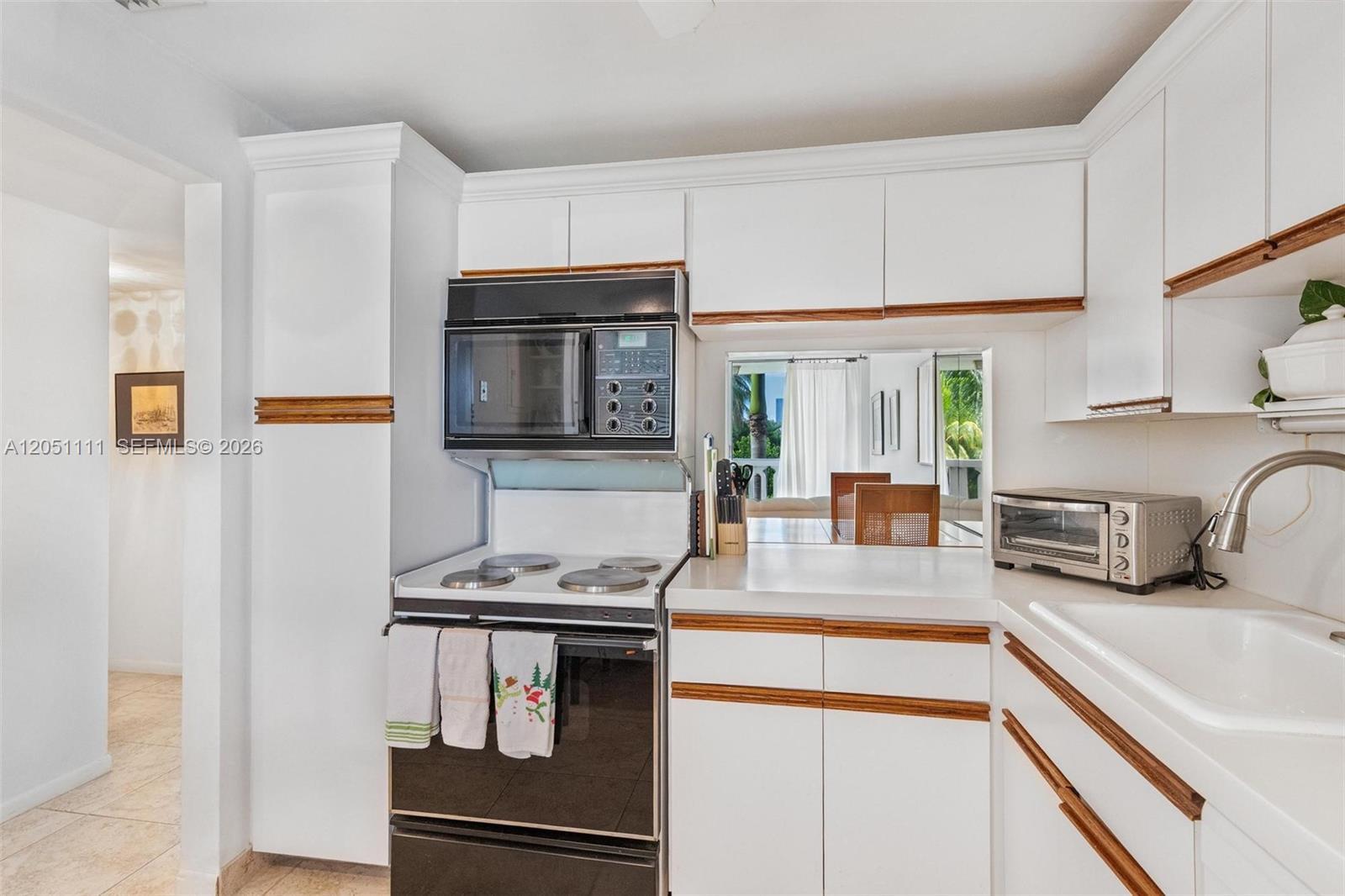 3199 S Ocean Dr # 305, Hallandale Beach FL 33009 photo 5