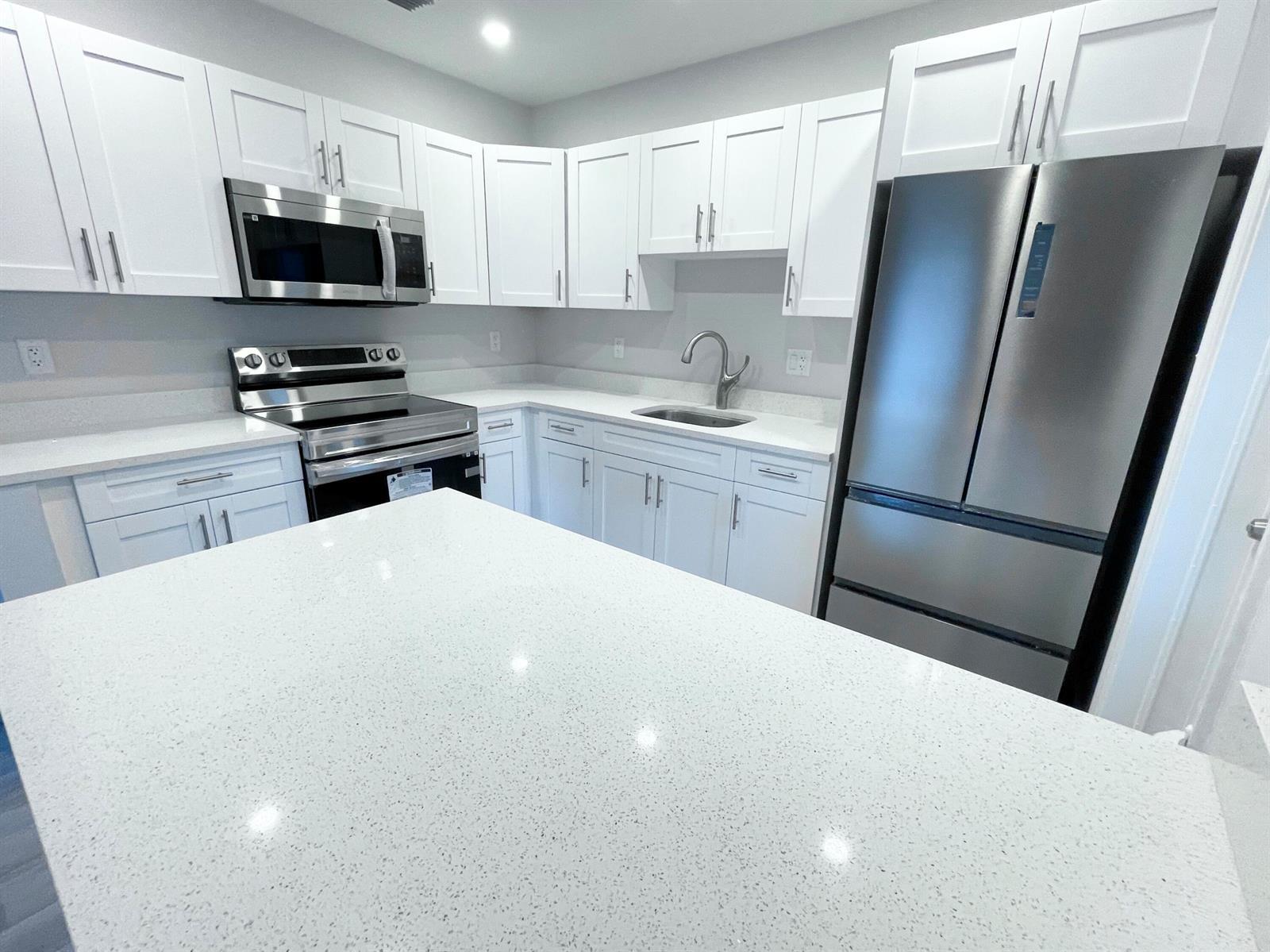 927 N L Street Unit C, FL 33460 photo 4