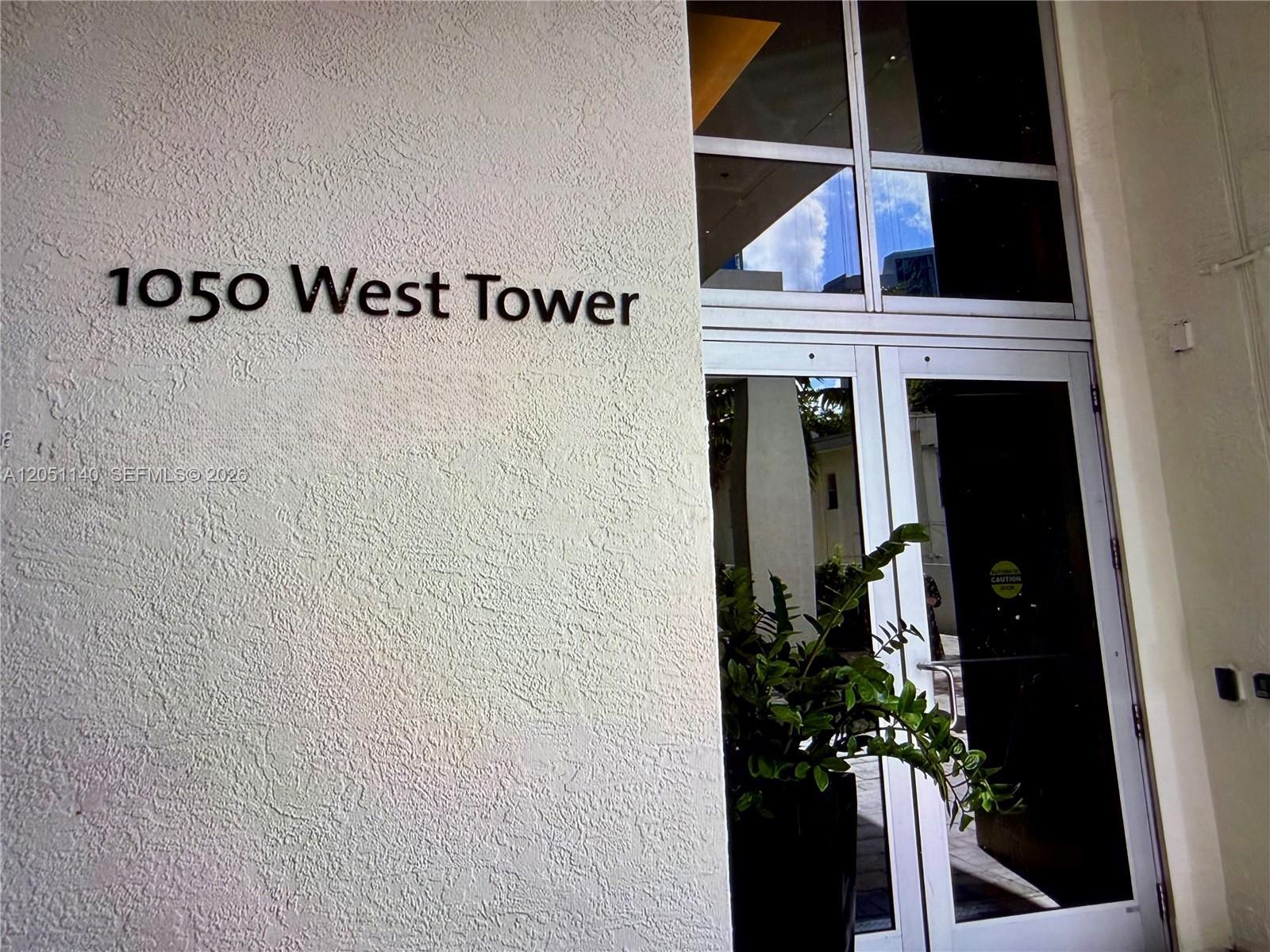 1050 Brickell Ave # 2018, Miami FL 33131 photo 2
