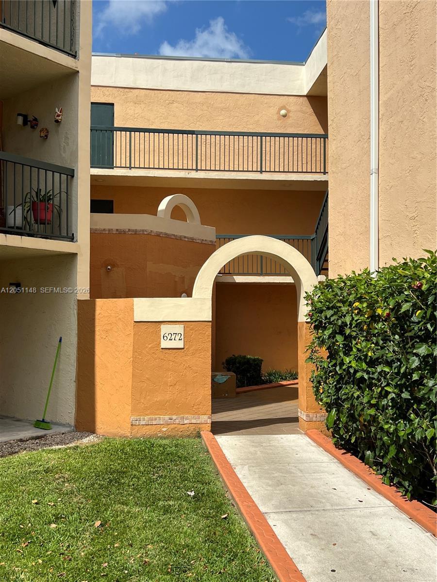 6272 NW 186th St # 104, Hialeah FL 33015 photo 3