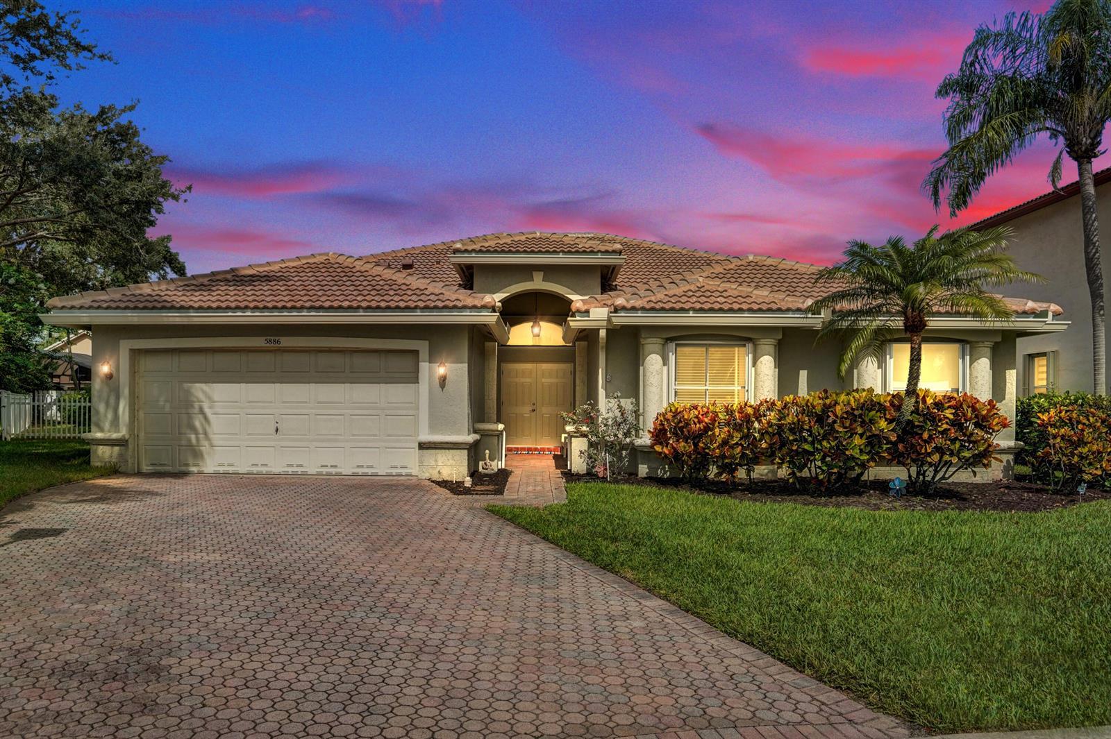 5886 Bay Hill Circle, Lake Worth FL 33463 photo 2