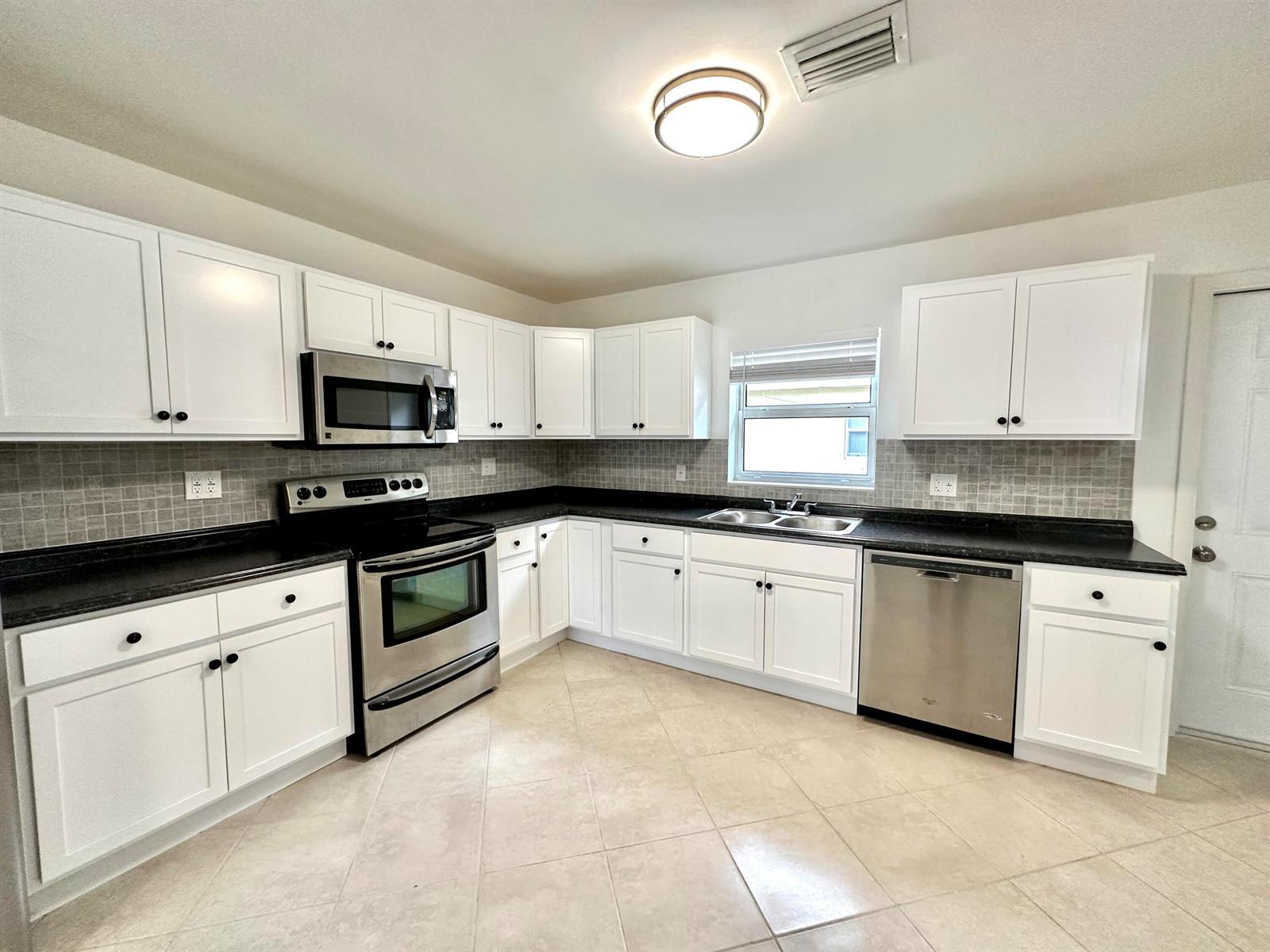 10134 Plant Drive, Palm Beach Gardens FL 33410