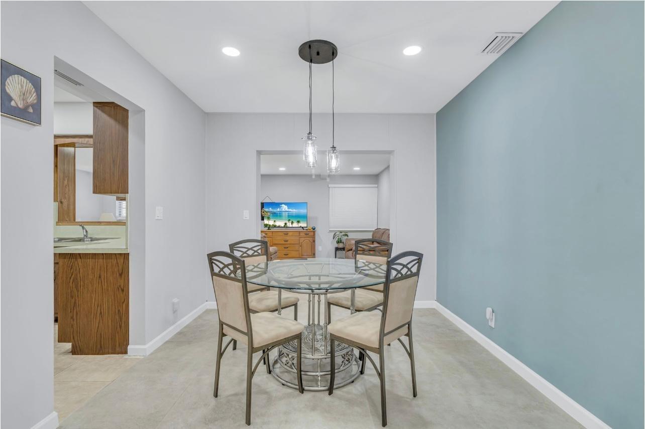 1304 SE 2nd Avenue, Deerfield Beach FL 33441 photo 3