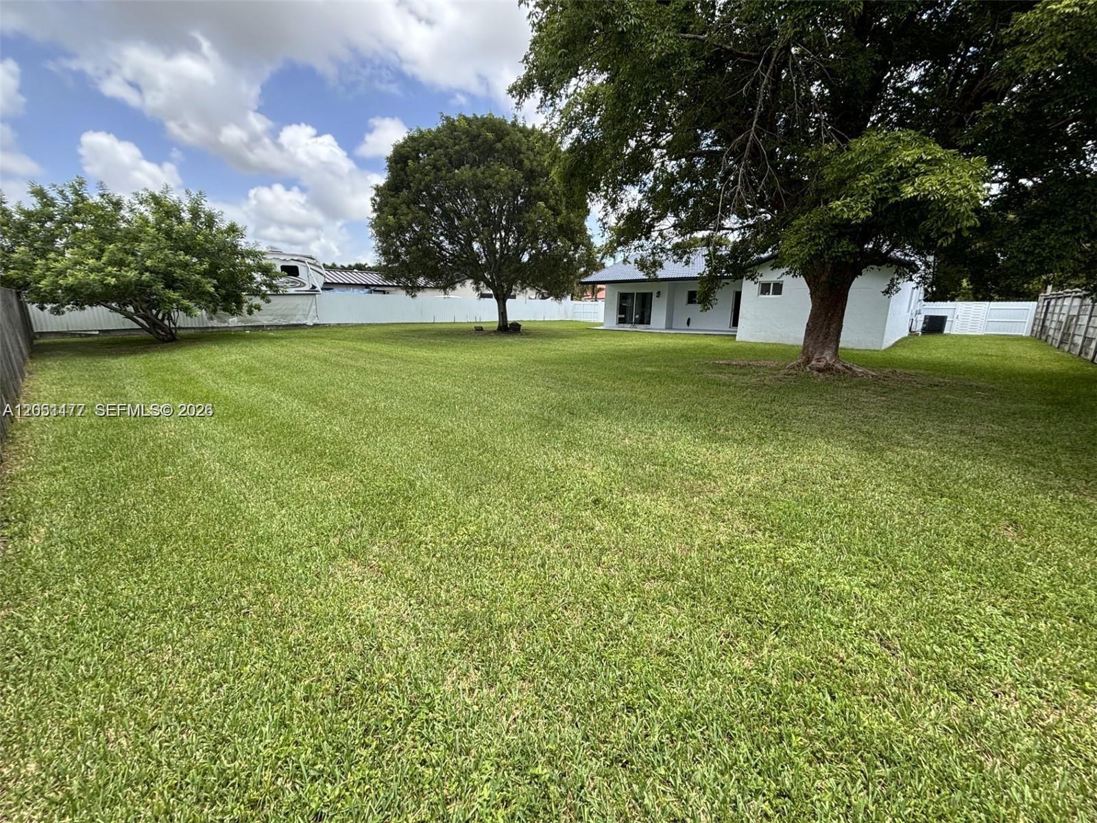 22262 SW 127th Pl, Miami FL 33170 photo 4